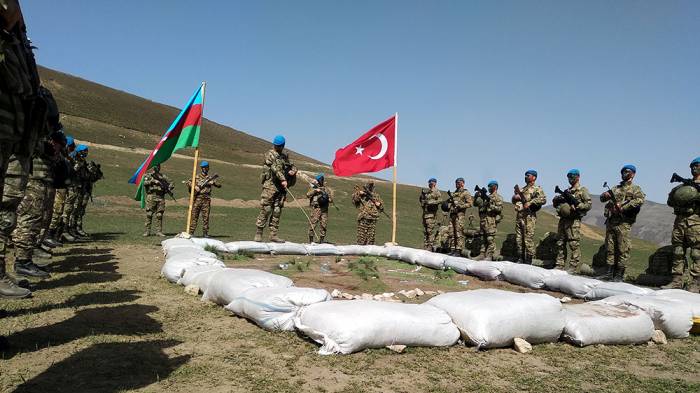 Начались совместные оперативно-тактические учения азербайджанской и турецкой армий  -