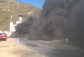 В Армении горит грузовик
