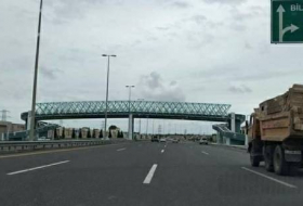 Пешеходный переход над трассой Мардакян-Загульба будет сдан в эксплуатацию 