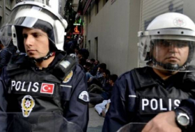 Полиция в Турции проводит рейды