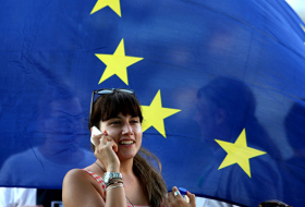 Экс-премьер Бельгии: Евросоюз должен быть более компактным
