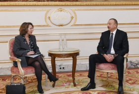 Ильхам Алиев встретился в Париже с замгендиректора SUEZ- ФОТО
