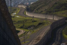 Трамп: Строительство стены на границе с Мексикой начато