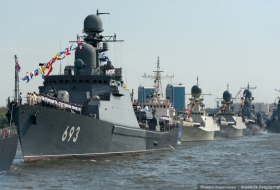 Российские корабли на Каспии провели учения на живучесть