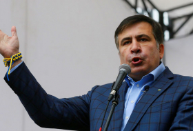 Саакашвили грозился спрыгнуть с крыши во время обыска в его квартире