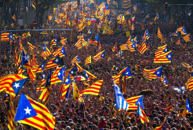 Каталонские сепаратисты митингуют теперь в Брюсселе - ФОТО
