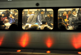 В вашингтонском метро сошел с рельсов поезд с 60 пассажирами