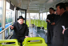 Ким Чен Ын покатался на троллейбусе