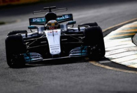 Формула-1: Пилот Mercedes лидирует в свободном заезде  