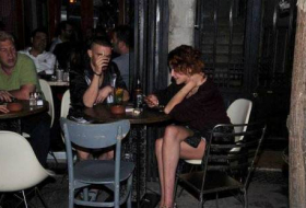 Пьяного Эльнура Гусейнова выгнали из бара в Стамбуле – ФОТО