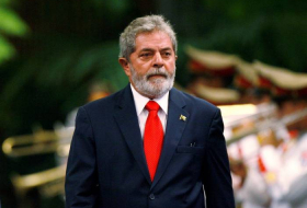 Экс-президента Бразилии доставили к месту заключения - ФОТО