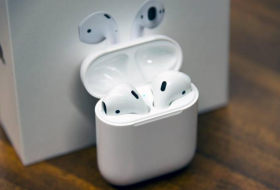 Apple представит новую версию наушников AirPods