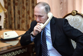 Путин и Порошенко провели телефонный разговор
