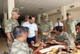 Сотрудник Аппарата омбудсмена Азербайджана посетил воинские части