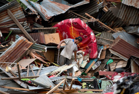 В Индонезии число погибших при землетрясении возросло 
