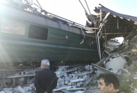 Возбуждено уголовное дело по факту столкновения поезда с автобусом в Баку
