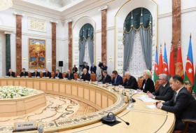 Лукашенко: Дружба народов Беларуси и Азербайджана позволяет  обсуждать также самые сложные вопросы
