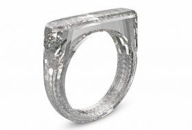 Дизайнер Apple создал первое в мире кольцо из цельного бриллианта
