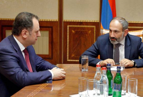 Экс-министр обороны Армении раскритиковал Пашиняна