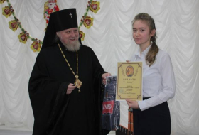 Победителям детского конкурса вручены награды архиепископом Бакинским и Азербайджанским Александром

