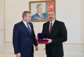 Ильхам Алиев награжден орденом «За заслуги перед Астраханской областью»
