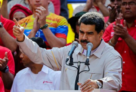 Армия Венесуэлы осталась на стороне Мадуро после призывов США к перевороту
