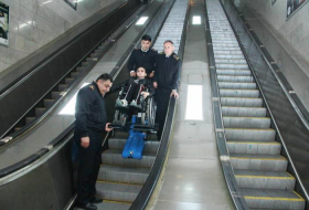 Бакинское метро стало доступнее для инвалидов - ФОТО
