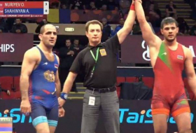 Еще один азербайджанский борец одолел армянина на чемпионате Европы
