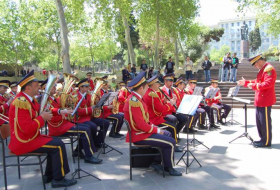Завтра в Баку выступят военные оркестры
