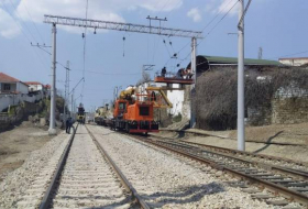 Обновляется система электроснабжения Бакинской пригородной железнодорожной линии