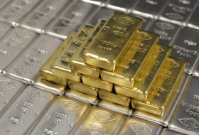 Золото и серебро в Азербайджане дорожают
