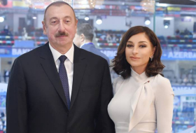 Ильхам Алиев и Мехрибан Алиева приняли участие в открытии жилого комплекса для вынужденных переселенцев в Пираллахи