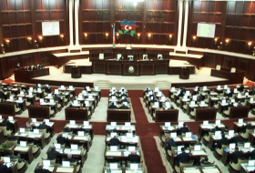 Изменена повестка дня заседания парламента Азербайджана
