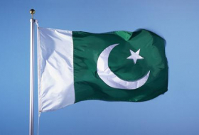 В Пакистане десять человек погибли при крушении самолета
