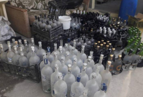 В Гяндже пресечена деятельность подпольного цеха по производству контрафактного алкоголя