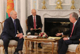 Лукашенко предложил Болтону обсудить вопросы белорусско-американских отношений
