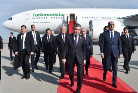 Президент Туркменистана прибыл в Азербайджан - ФОТО
