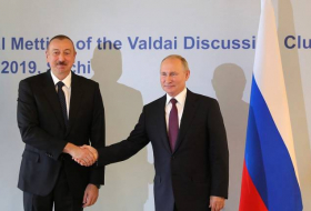 Ильхам Алиев встретился с Путиным - ФОТО