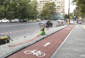 В Баку началась прокладка велодорожек - ВИДЕО