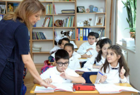 В Баку сменили школу 6791 учащихся - управление образования
