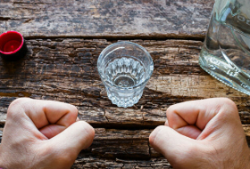 Ученые назвали самый эффективный способ борьбы с алкоголизмом
