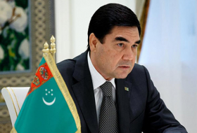 Президент Туркменистана вышел в трудовой отпуск
