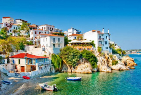 Греция начнет принимать туристов с 15 июня
