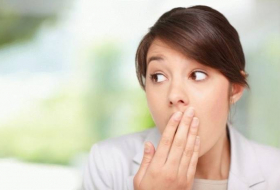 Почему изо рта пахнет ацетоном