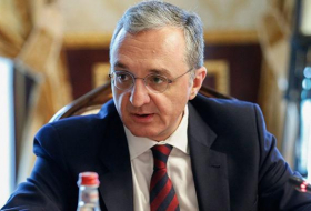 Сменил пластинку: Мнацаканян снова ищет «компромисс» по Карабаху? 