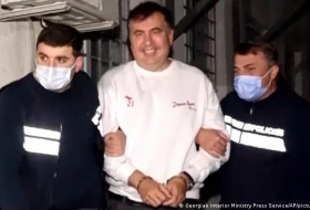 МВД Грузии опубликовало видео перевода Саакашвили в пенитенциарное учреждение