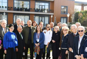 Президент и первая леди побеседовали с участниками VIII Глобального Бакинского форума, совершившими поездку в Шушу