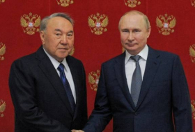 Назарбаев встретился с Путиным и поздравил его с днём России

