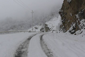 Дорога Губа-Хыналыг заблокирована из-за сильного снегопада
