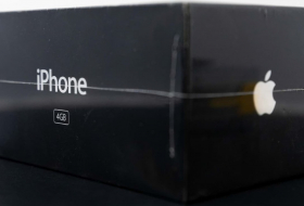 На аукцион выставили первый iPhone в нетронутой упаковке за $100 000